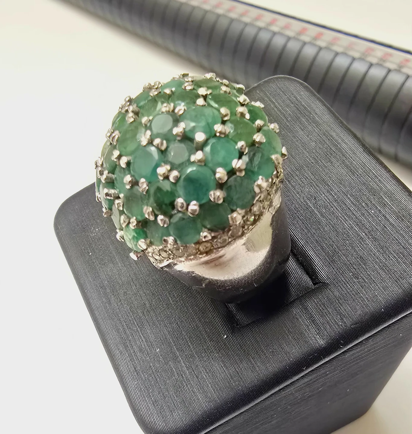 Beautiful sparkly Emerald 925 Silver ring for sale - photo 2