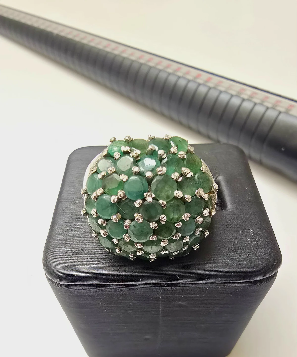 Beautiful sparkly Emerald 925 Silver ring for sale - photo 4