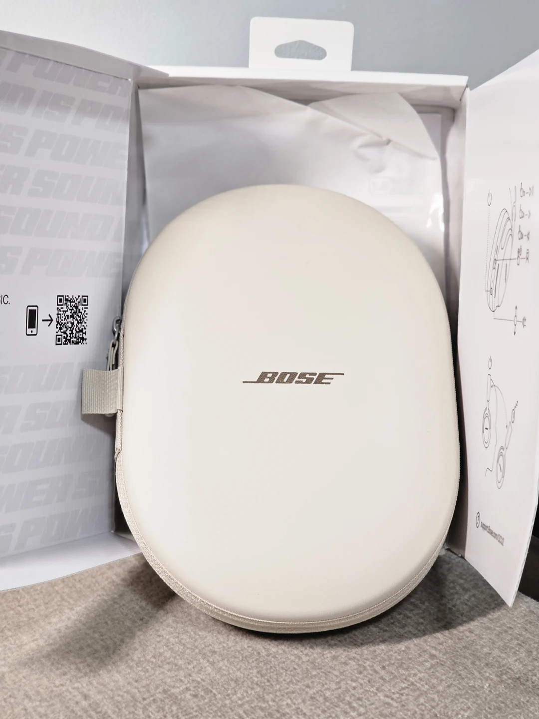 Bose QuietComfort Ultra 2 Noise Cancelling Headphones - White - photo 2