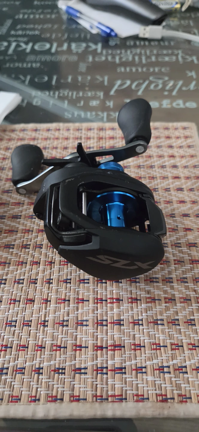 Shimano SLX Baitcasting Fishing Reel