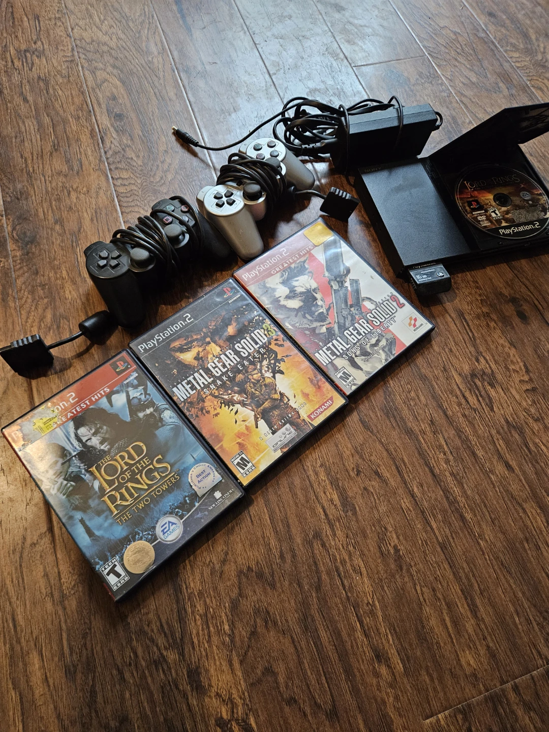 Sony PlayStation 2 Console Bundle with Games and Controllers - photo 3