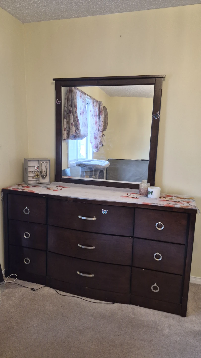 Dark Brown Dresser and 2 Nightstands Set - photo 2