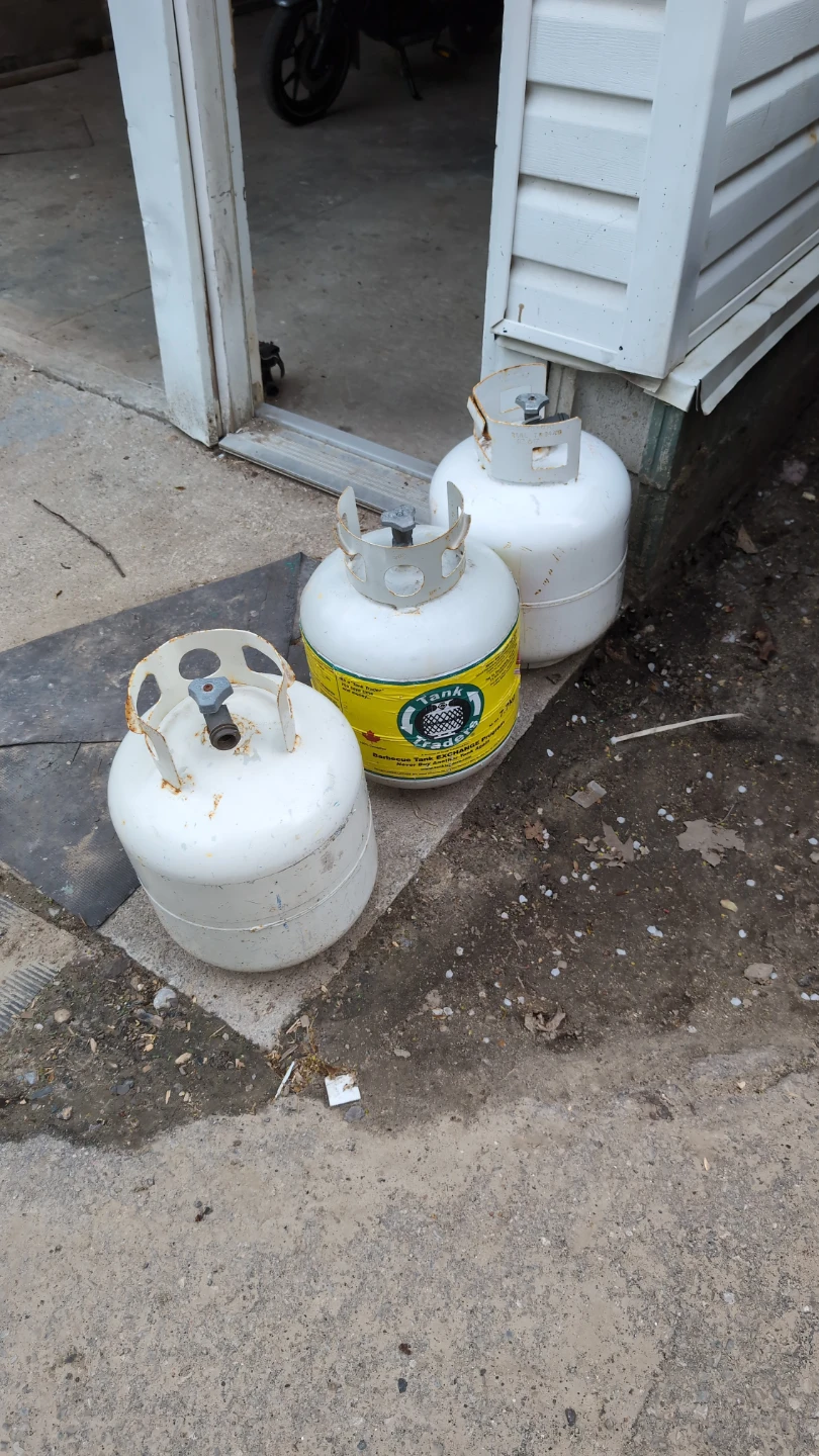 Propane Tanks - Traders BBQ