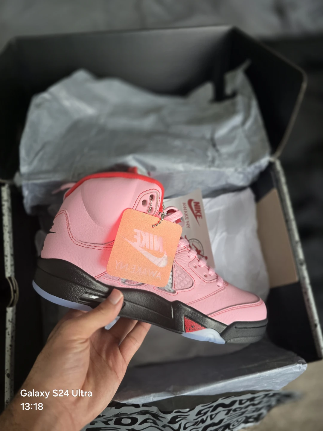 Jordan Retro Awake NY Arctic Pink size 7 - photo 2
