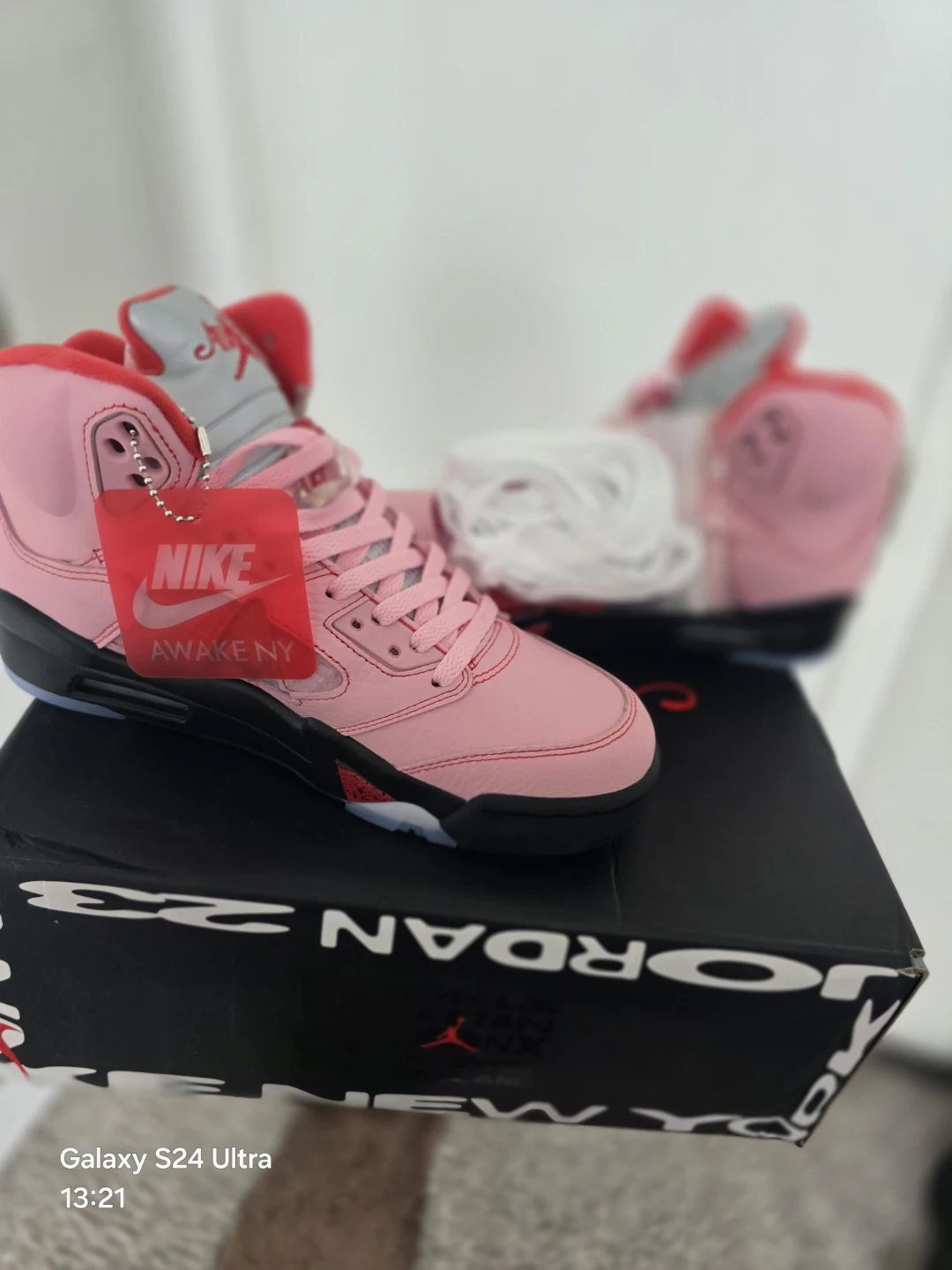 Jordan Retro Awake NY Arctic Pink size 7 - photo 5