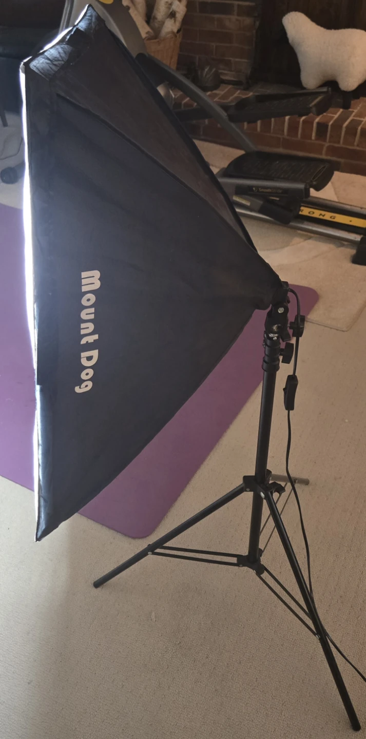 MOUNTDOG Softbox Lighting Kit with 2Pcs 135W Light Bulbs 5500K. - photo 2