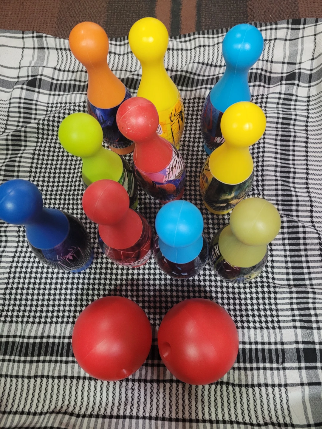 Kids Plastic Bowling Set with 2 Balls and 10 Pins