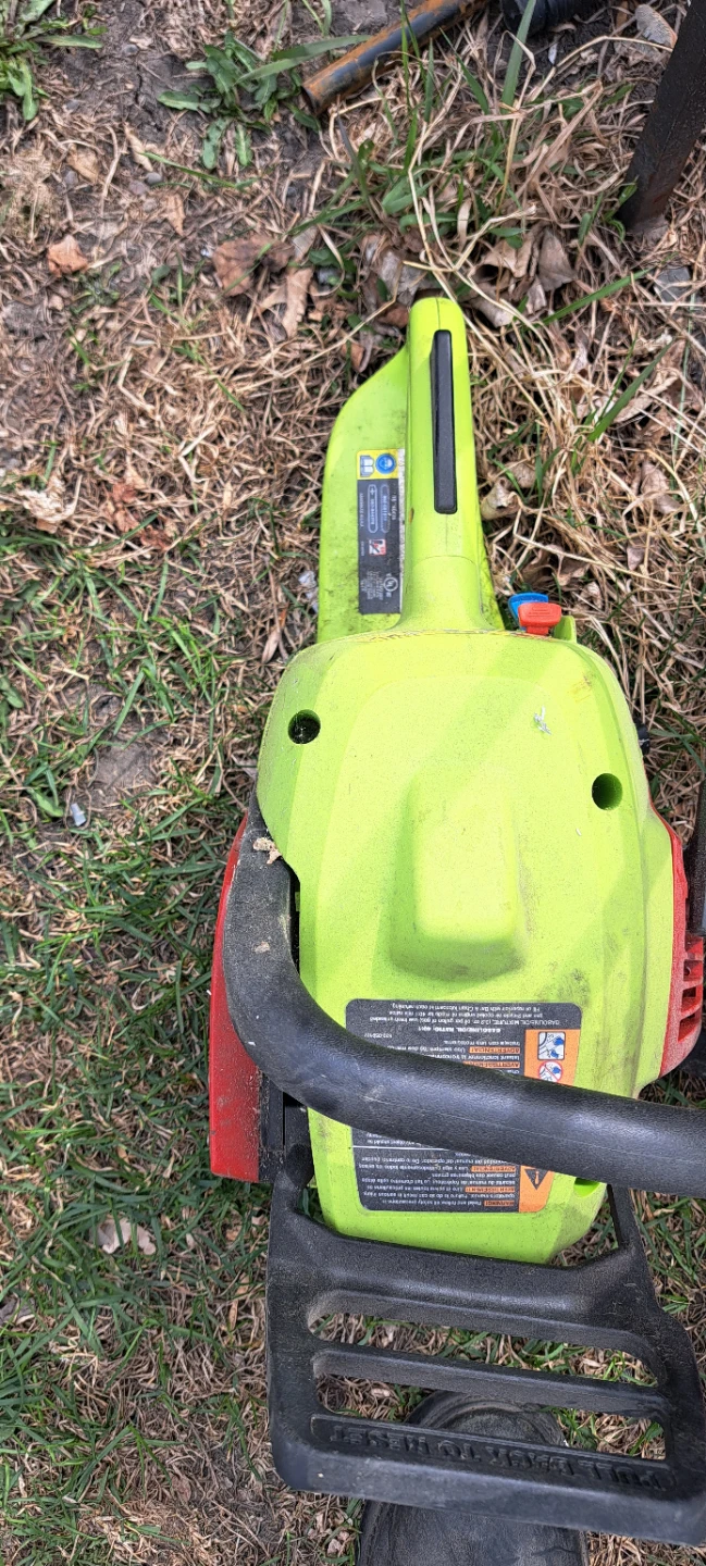 Poulan Predator Chainsaw 35cc / 16" - photo 3