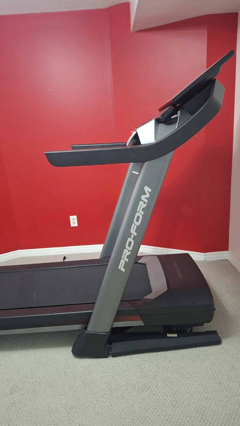 ProForm Pro 9000 Smart Treadmill with iFit - photo 2