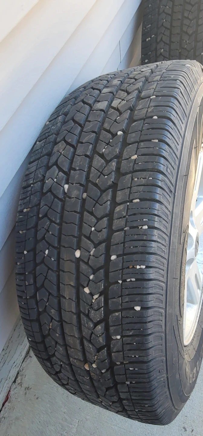 Goodyear Assurance tires with rims - photo 4