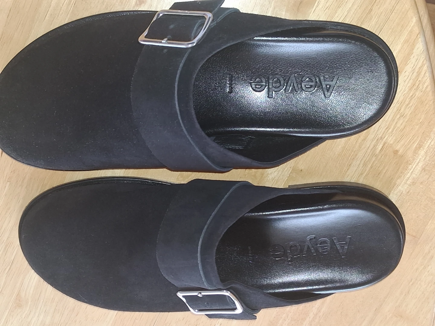 Aeyde Black Suede Unisex Clogs - Woman Size 41 - photo 2