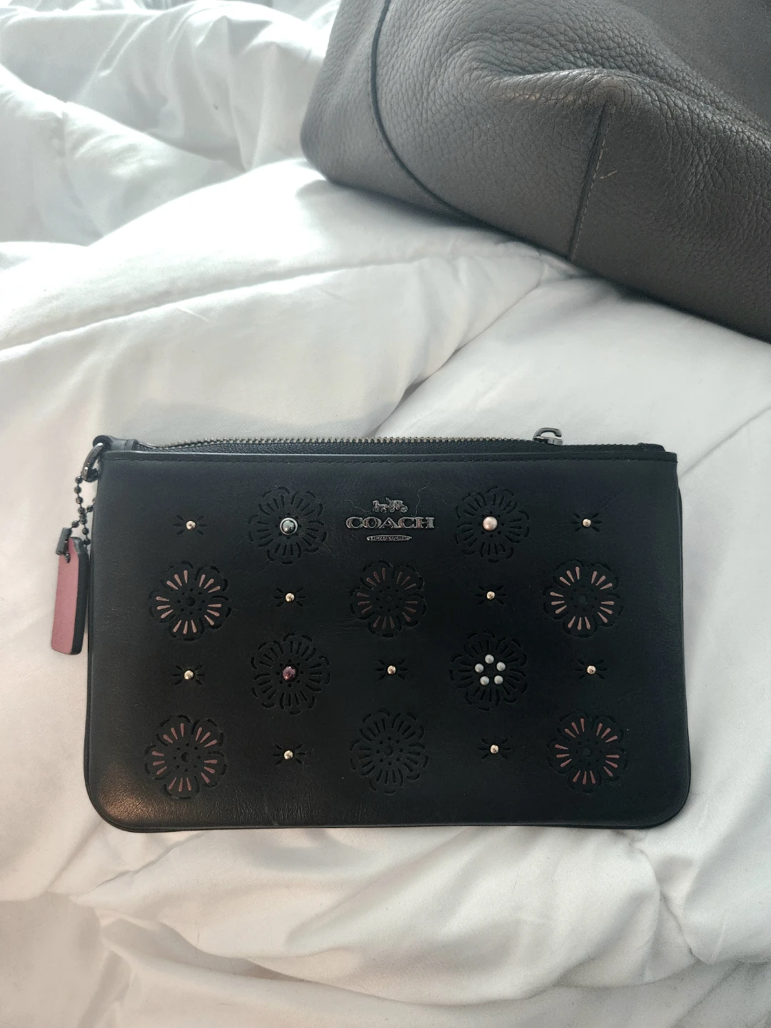 Coach Black Leather Floral mini Clutch - photo 2