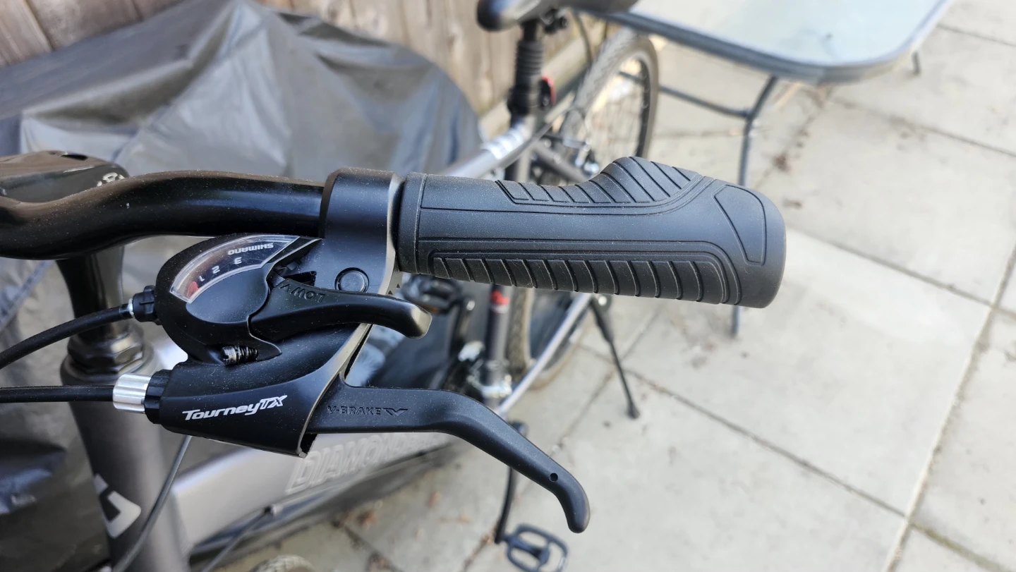 Diamondback Hybrid Bike - photo 2