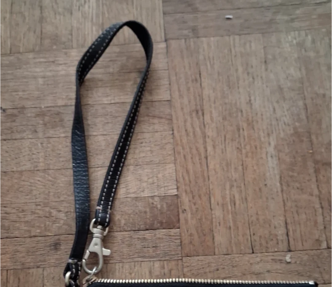 Michael Kors Black Leather Studded Wristlet - photo 4