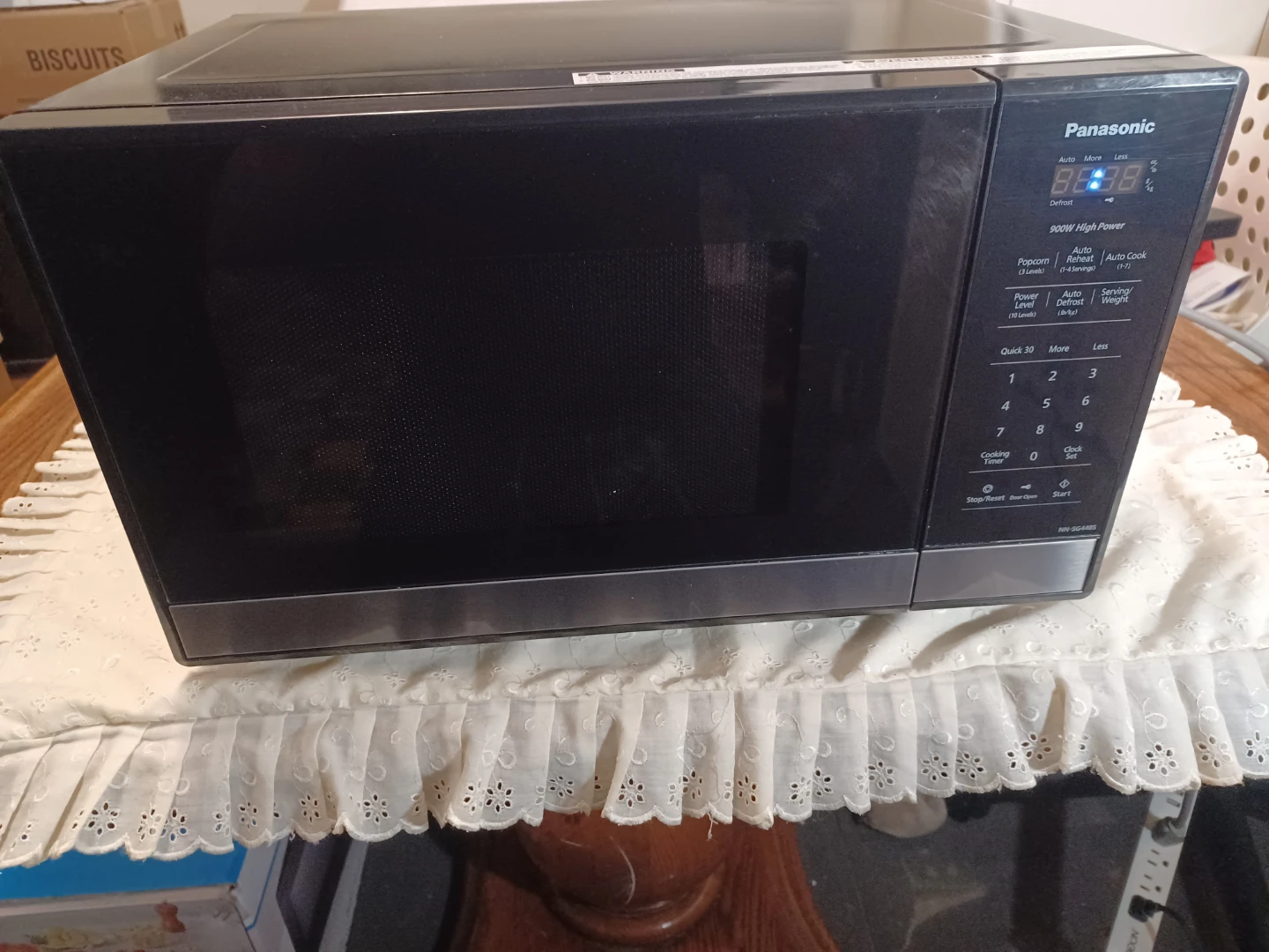 Panasonic 900W Microwave Oven NN-SG455 - photo 2