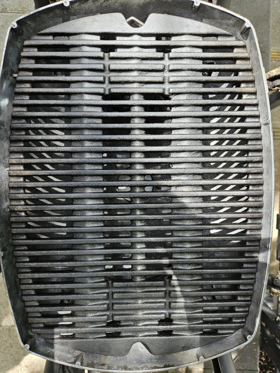 🔥Weber Q1000 droïd look🔥+cart+cover 260$. Can deliver. NO FEES. - photo 4