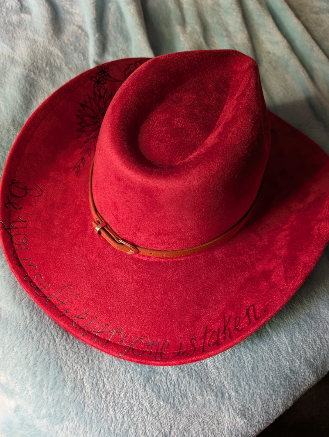 Red Cowboy Hat with engraved design - photo 2