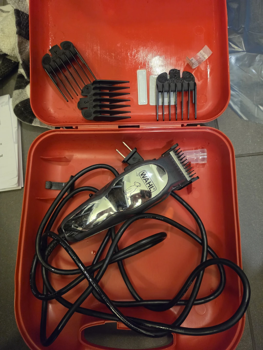 Wahl Pet Grooming Clippers with Attachments