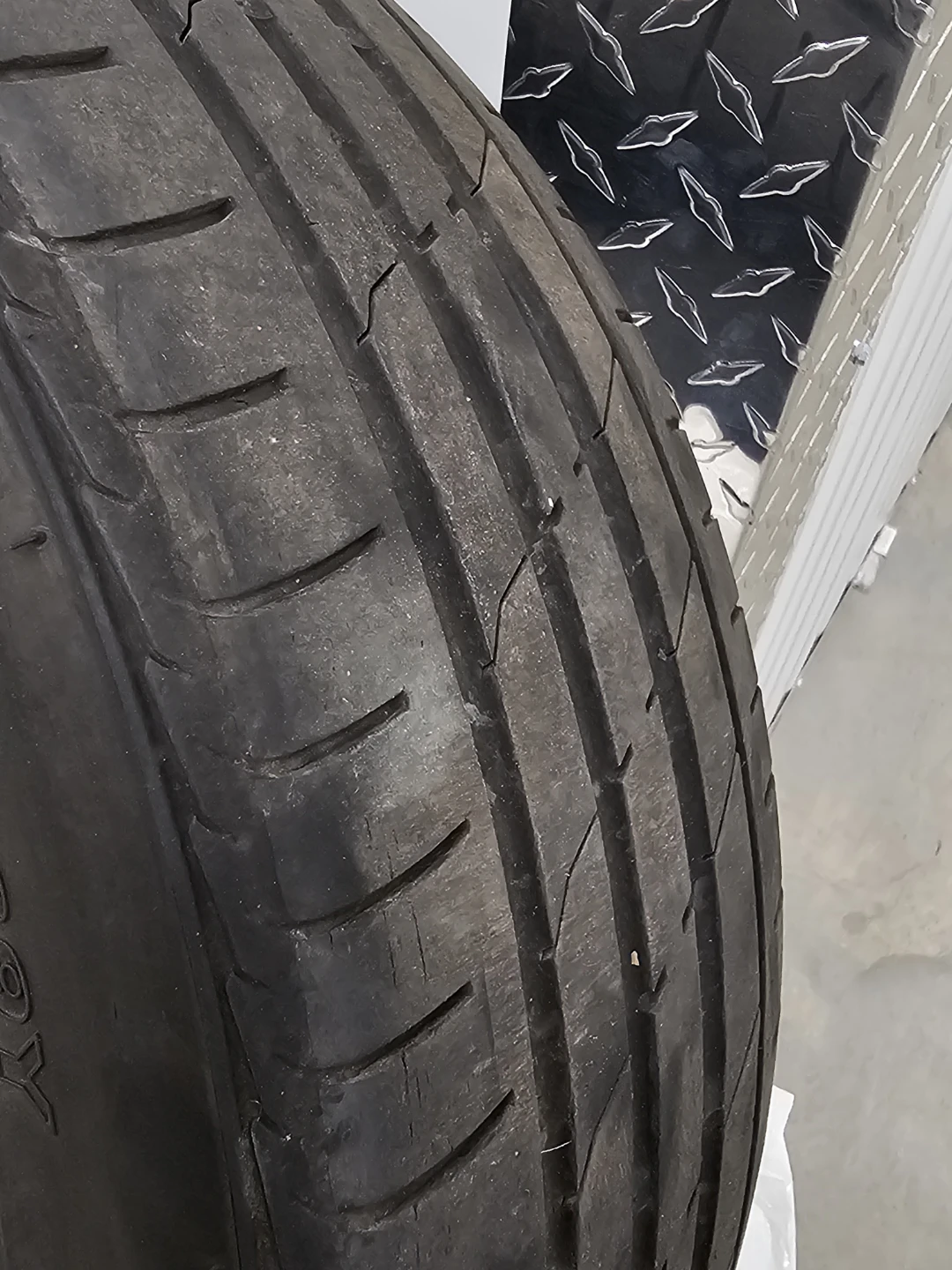 Nexen 215/40zR18