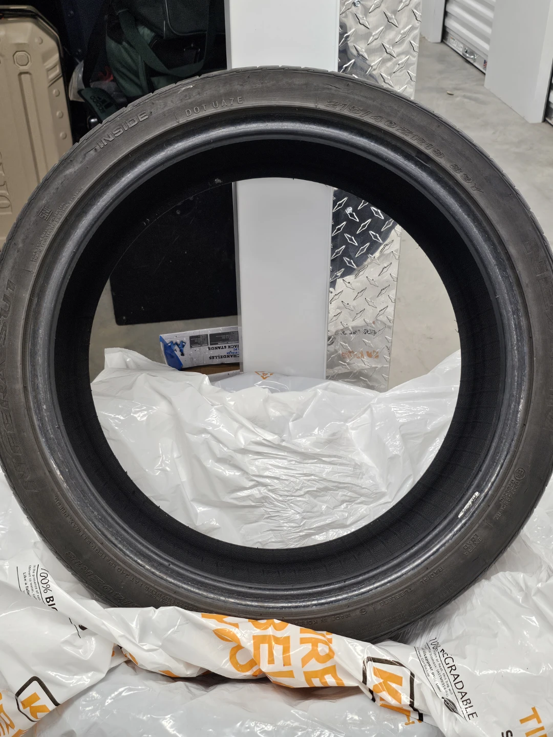 Nexen 215/40zR18 - photo 3