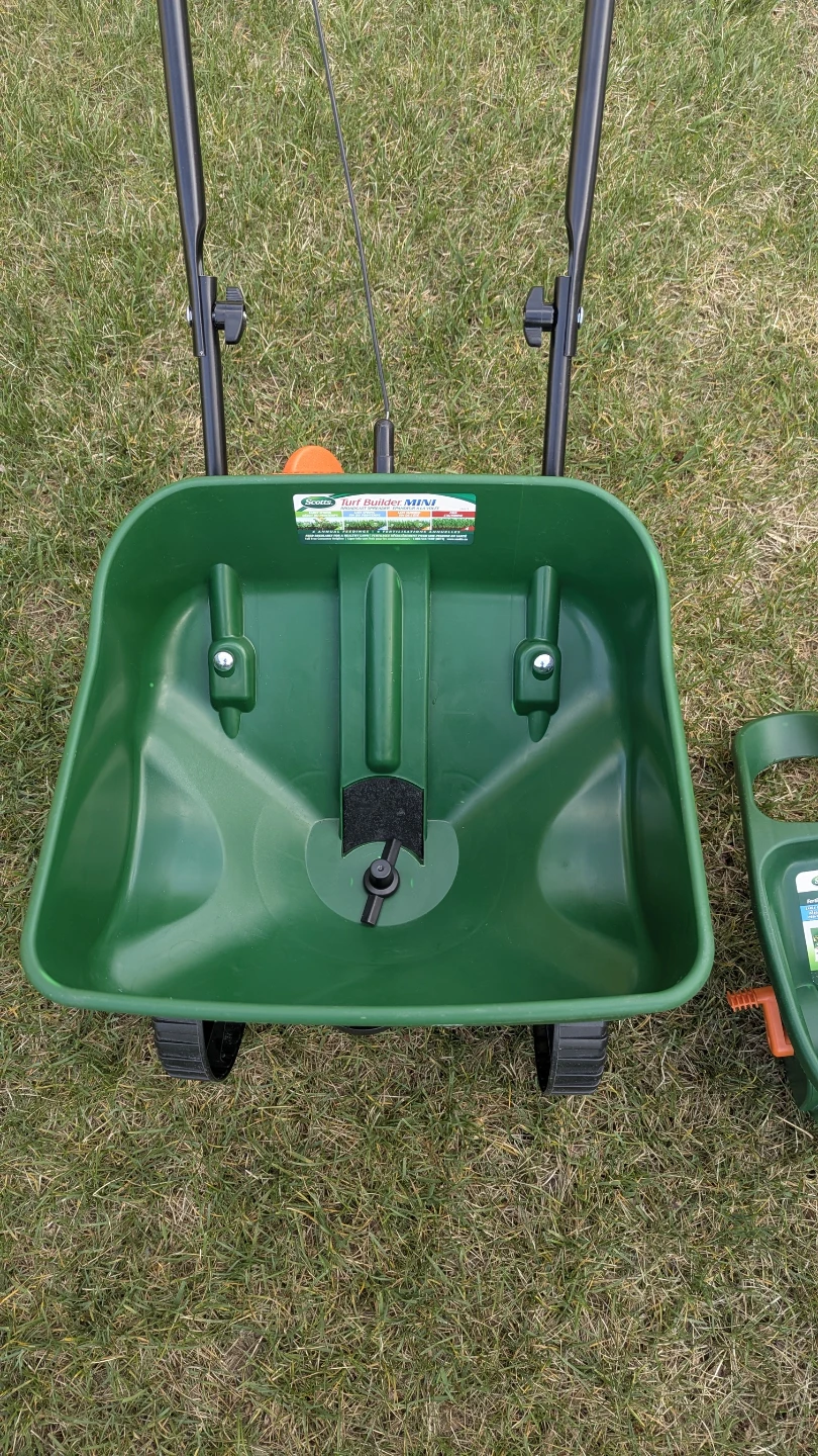 Turf Builder Edgeguard Mini + Handheld Handy Green bundle - photo 2