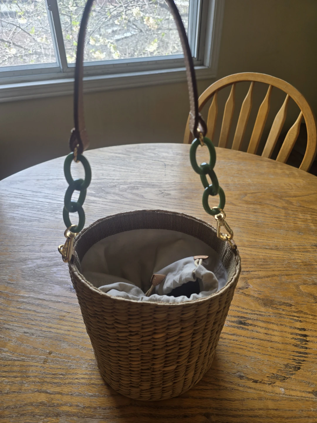 Woven Bucket Bag with Green Chain Detail - photo 2