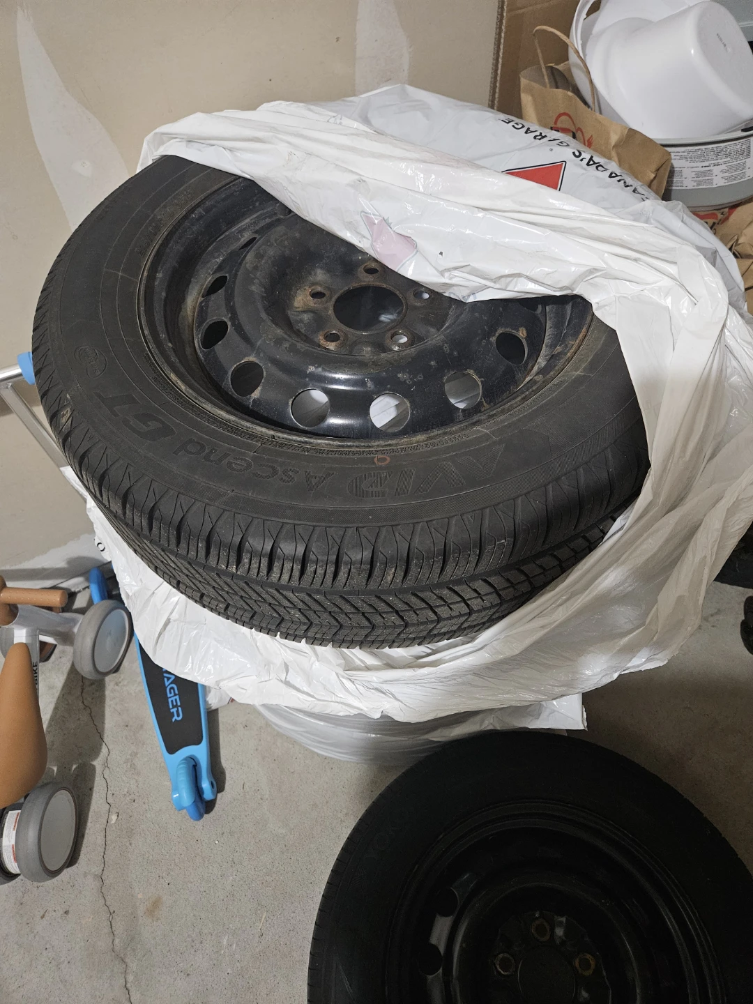 Acend Tire 215/60R16 95H - photo 5