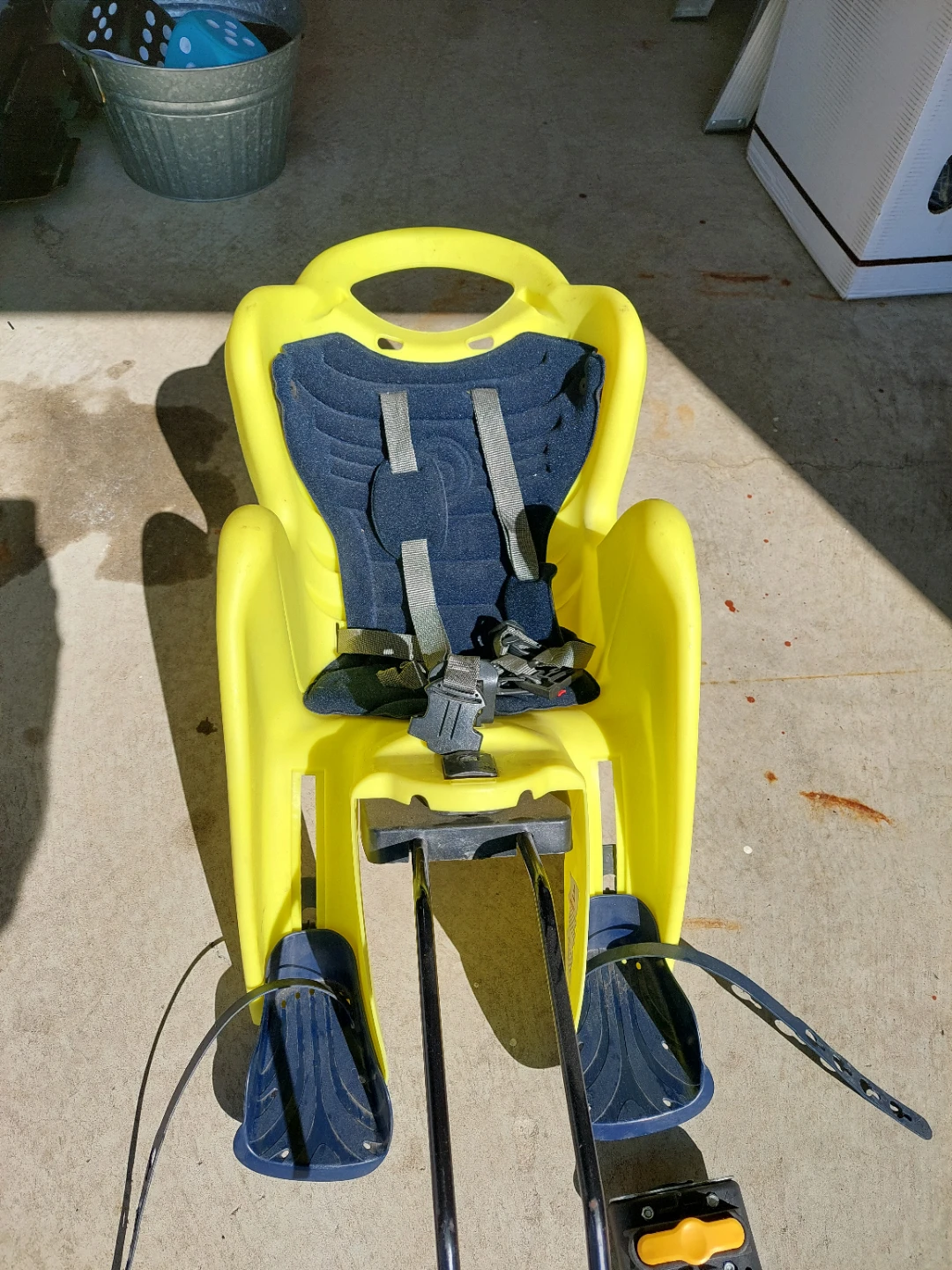 Yellow Rear-Mounted Bellelli/Mamma Cangura Child Bike Seat