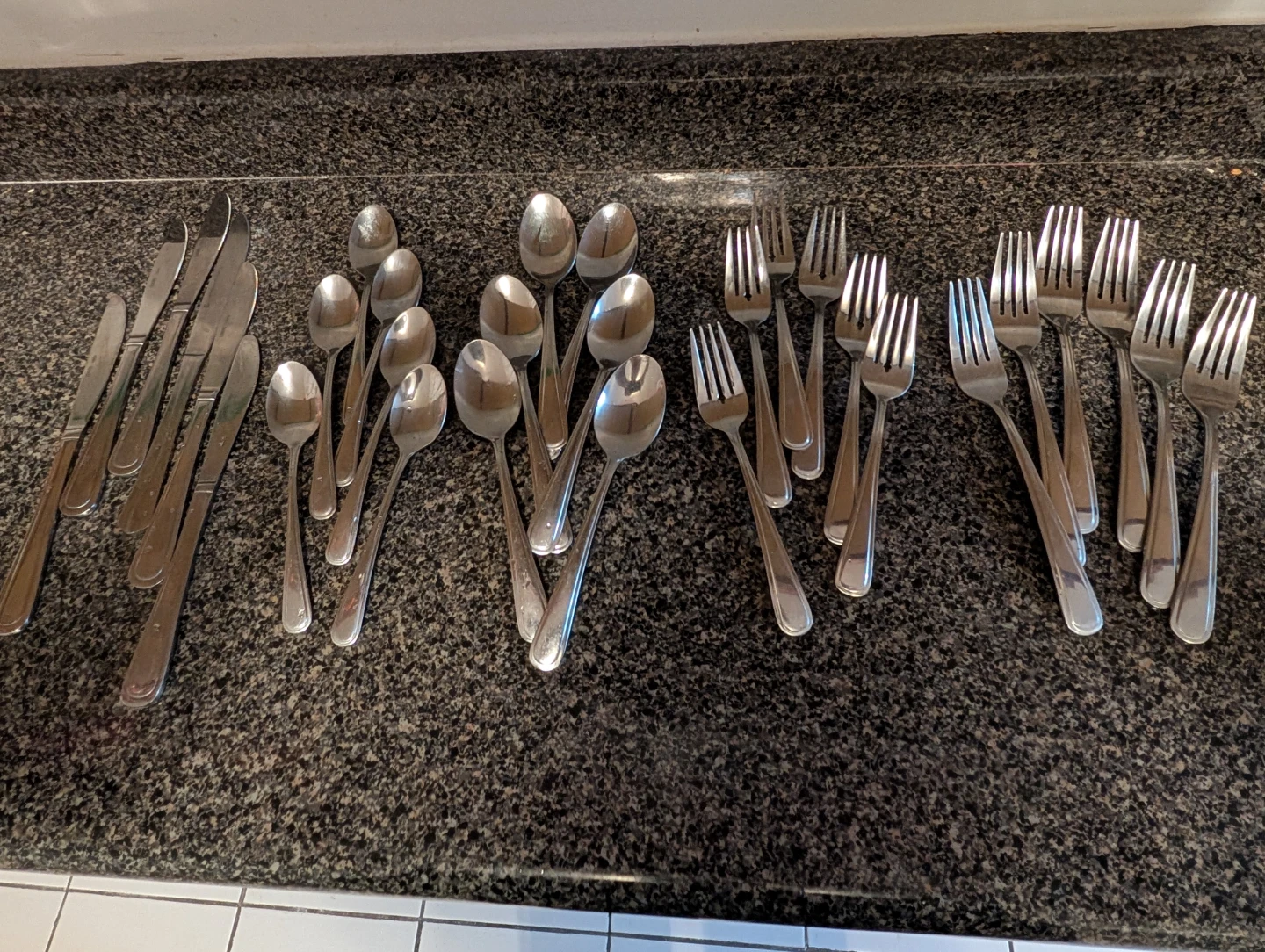 30 pieces Stainless Steel Cutlery Set - Forks, Spoons, Knives - photo 3