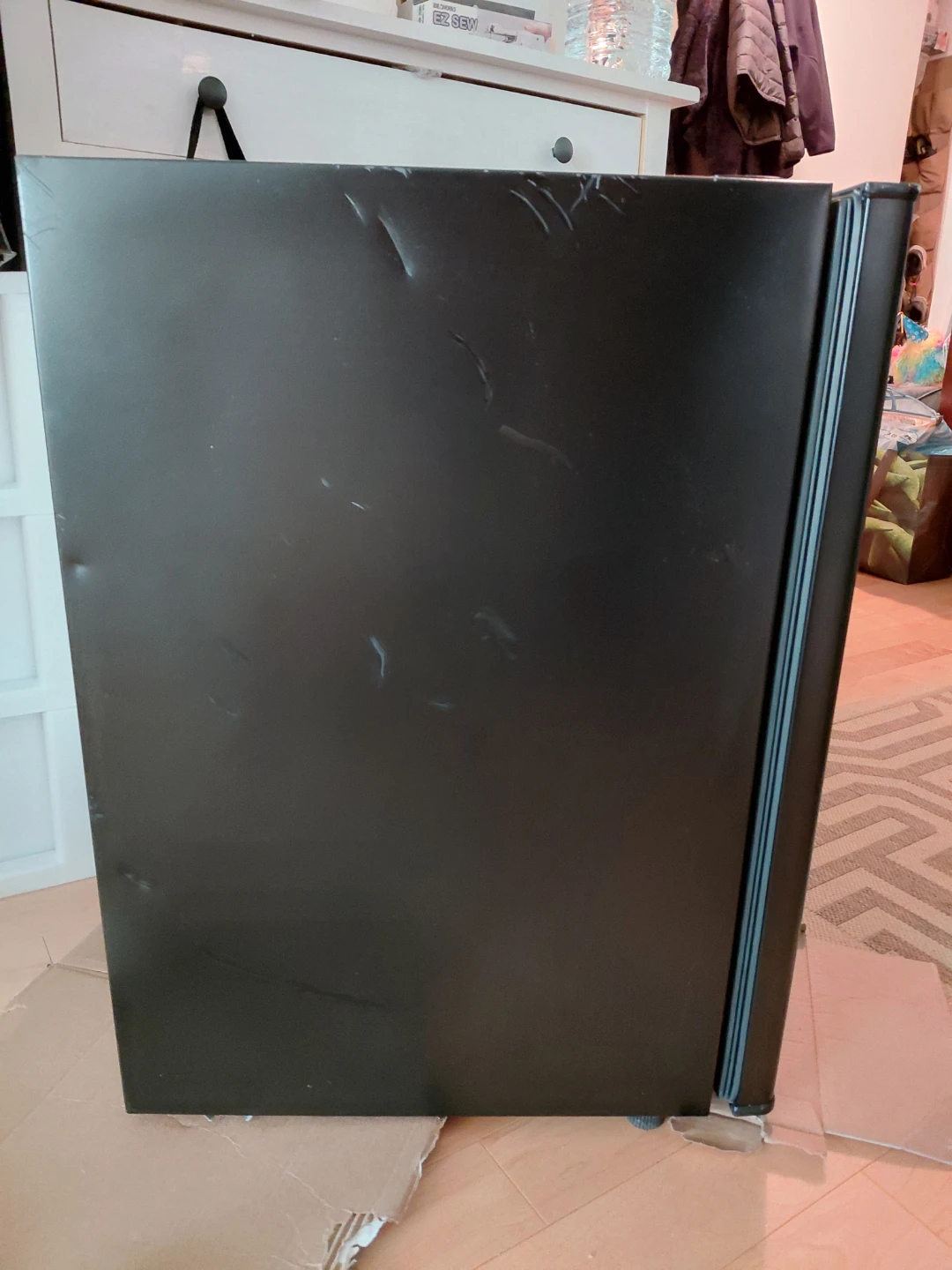 Proctor Silex Mini Refrigerator - photo 3