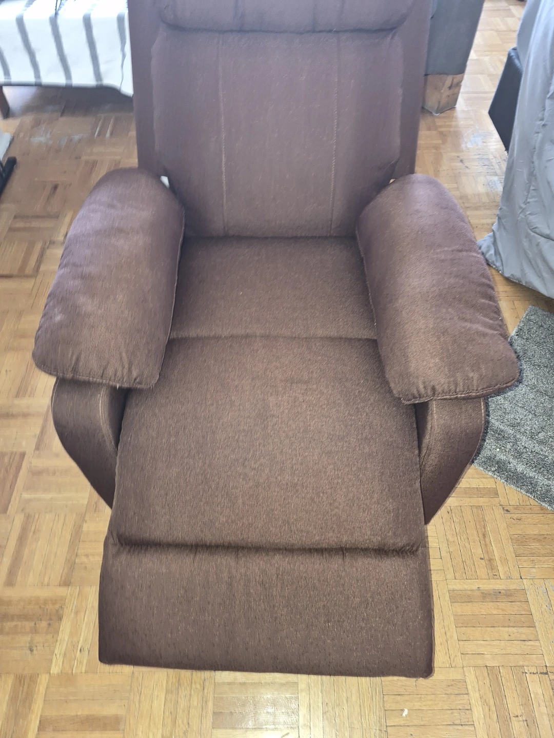 Brown Fabric Recliner Chair - photo 4