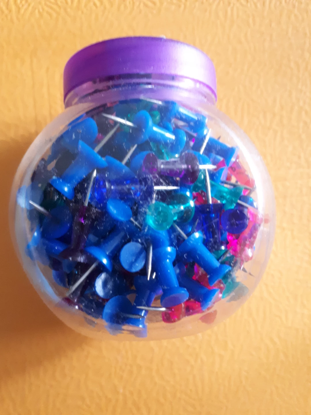 Assorted Colour Push Pins - 125 Count