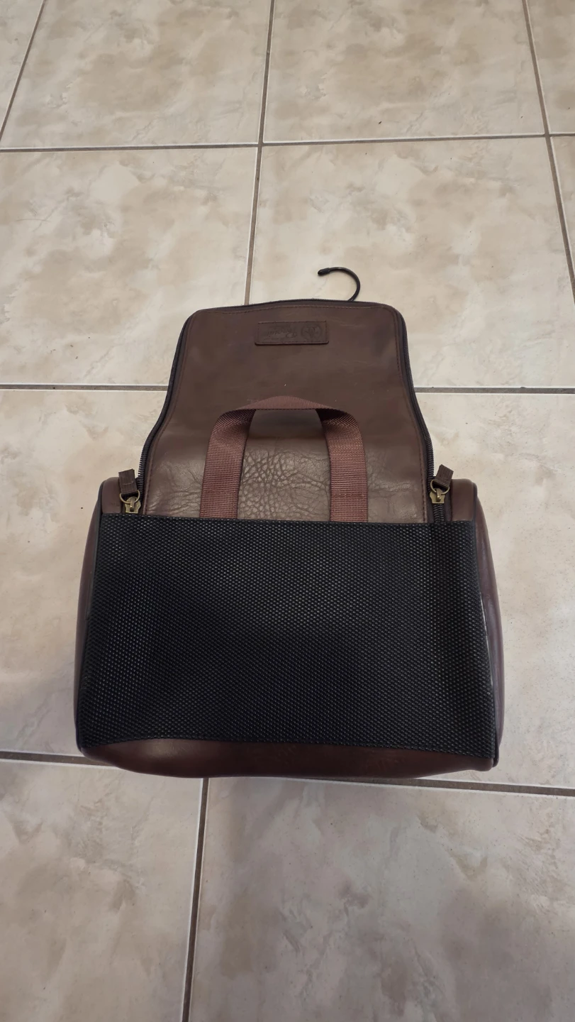 Penguin Sportswear Brown Toiletry Bag - photo 3
