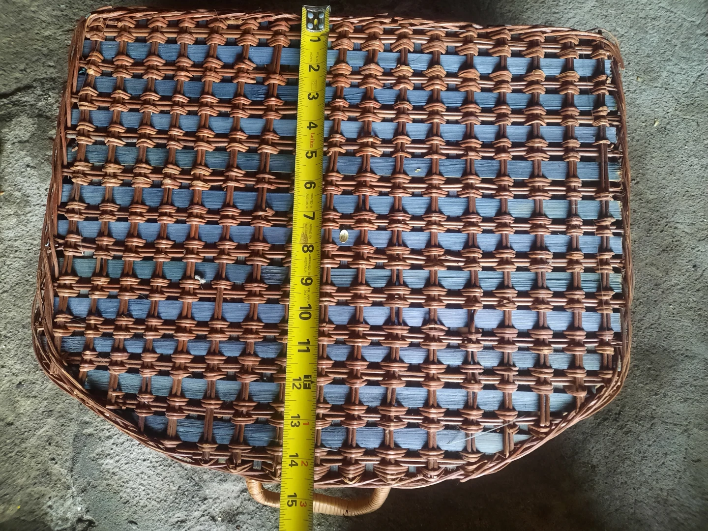 Wicker Picnic Basket with Plaid Lining - photo 5