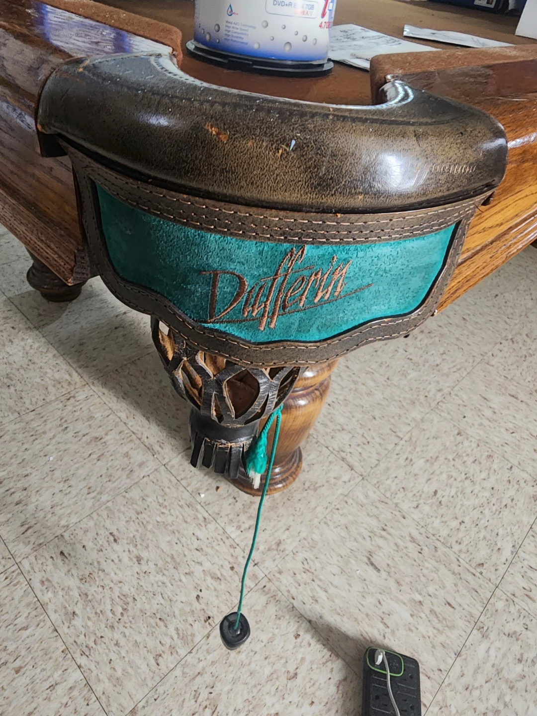 Complete Pool table, cues,balls,mounts, more. - photo 5