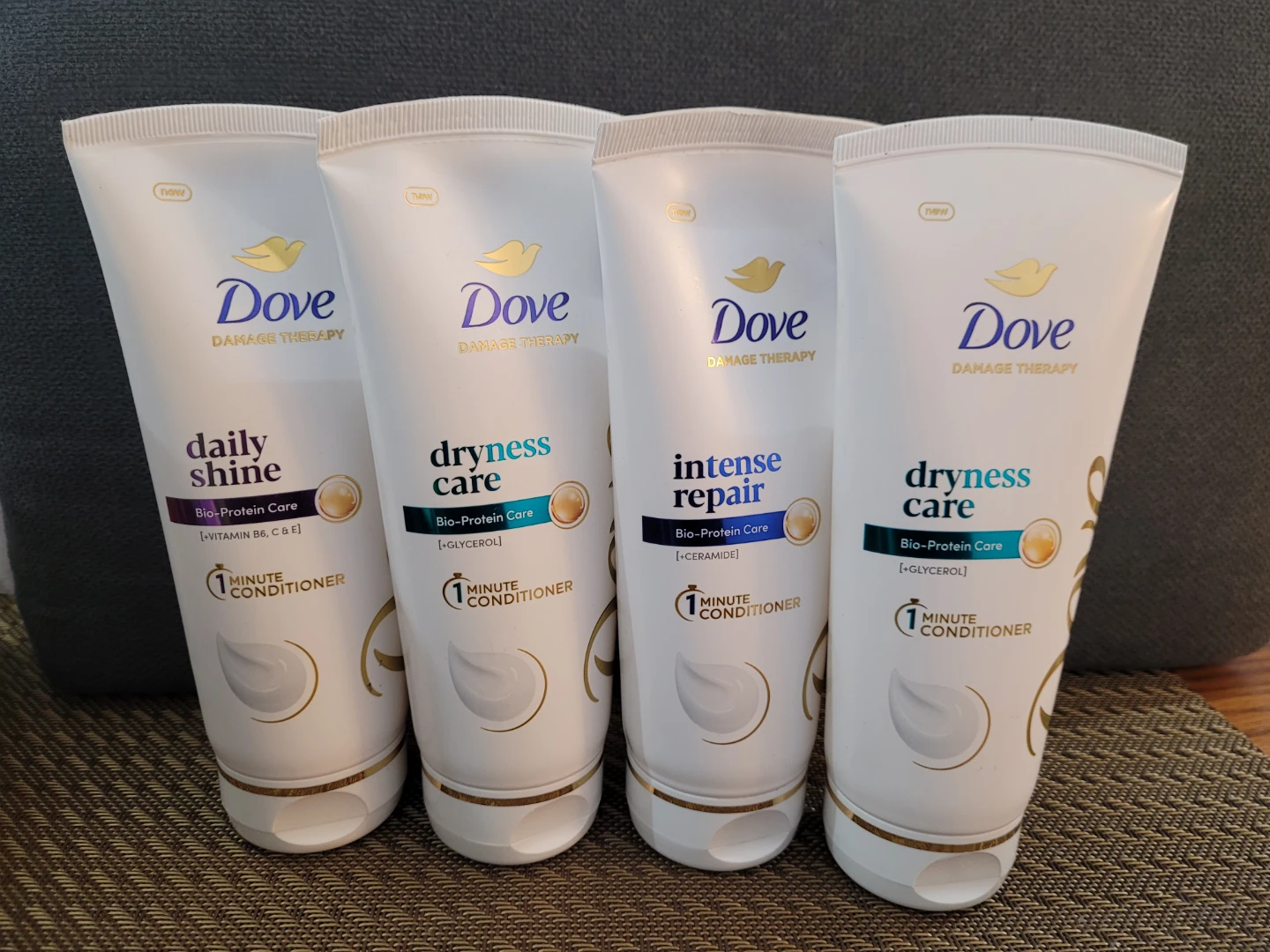 Dove Damage Therapy  1 minute Conditioner - 4 Pack