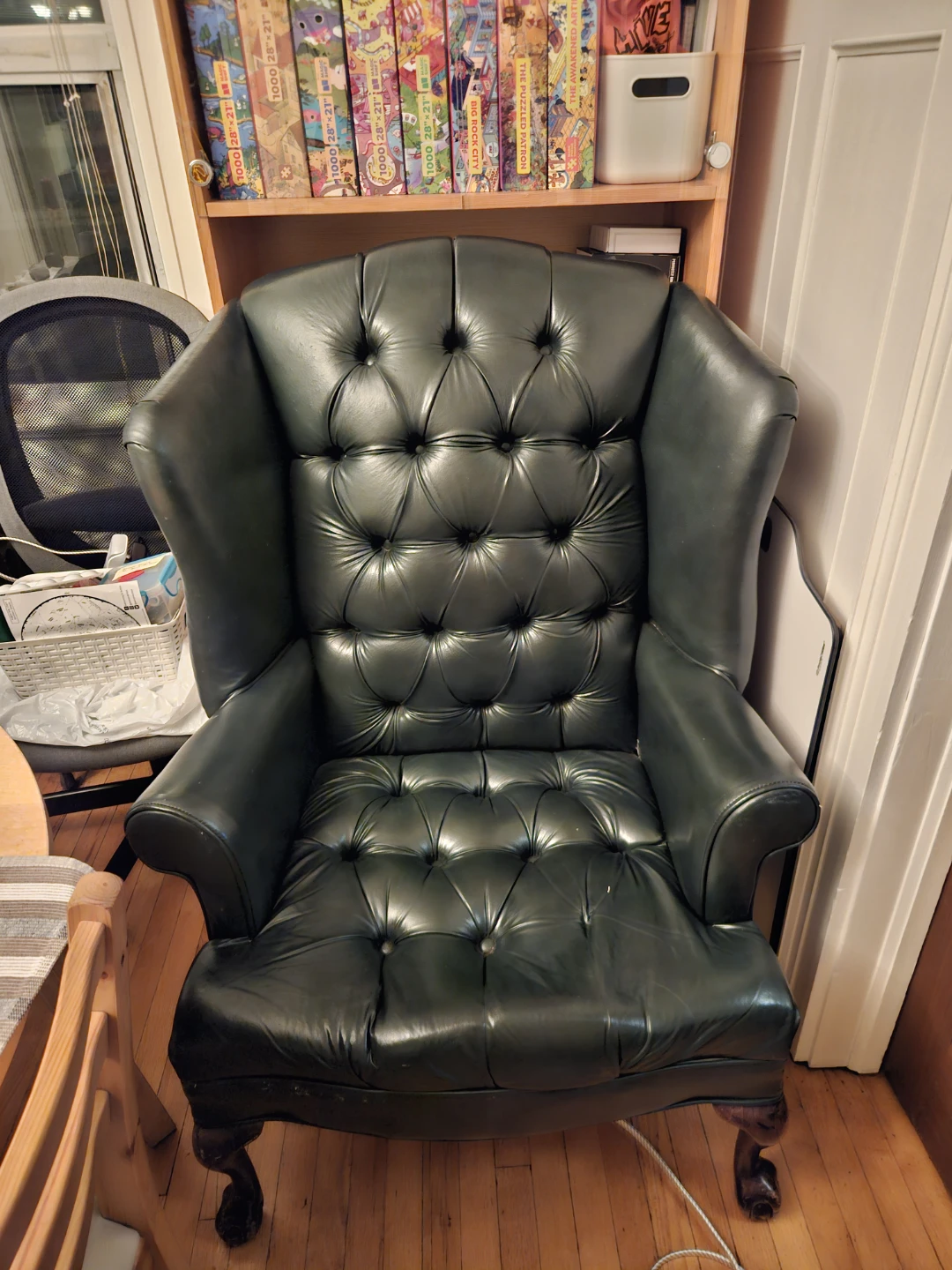 Green Tufted Leather Wingback Armchair - photo 3