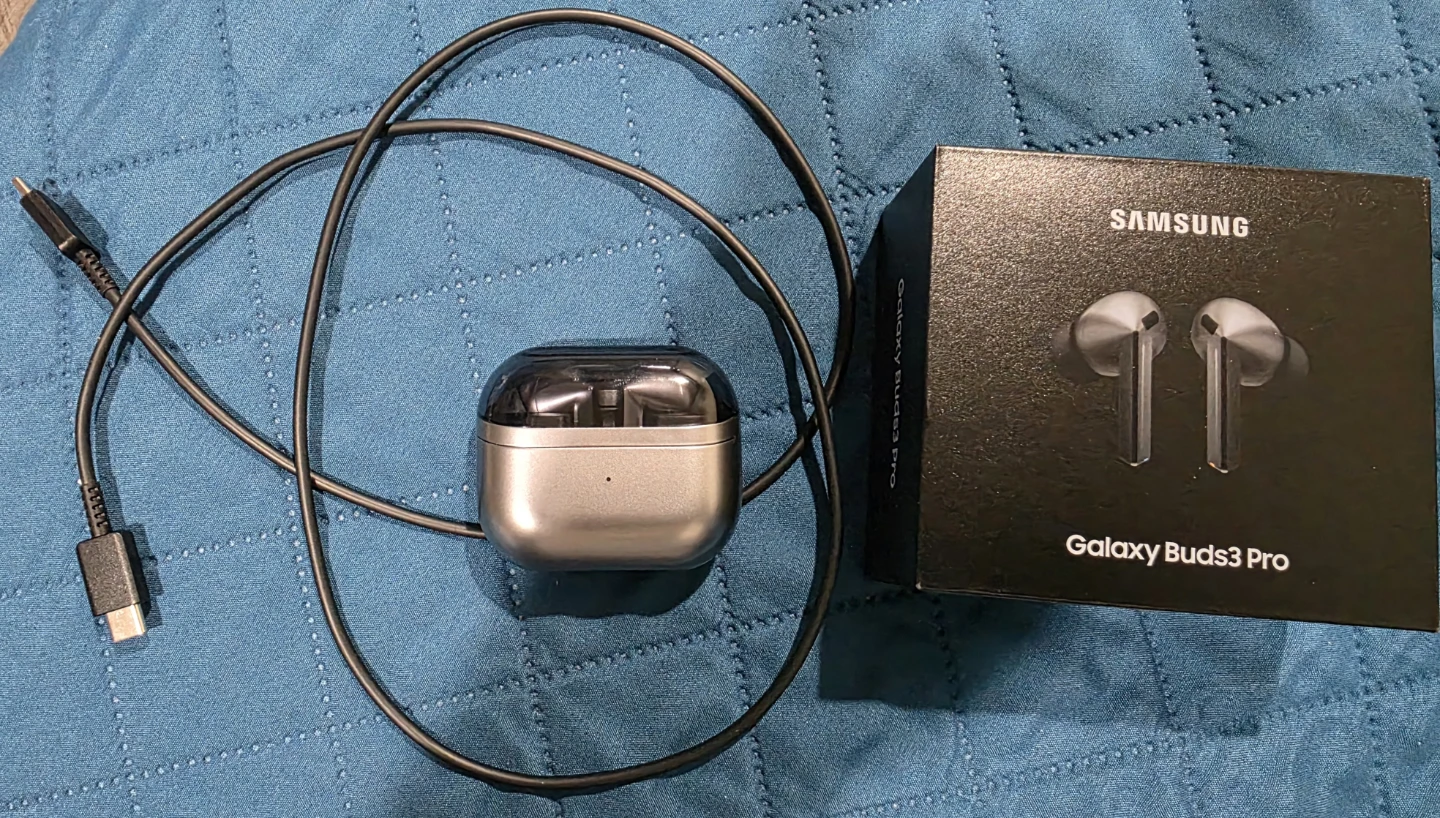 LNIB Samsung Galaxy Buds3 Pro **With Extended Warranty** - photo 2