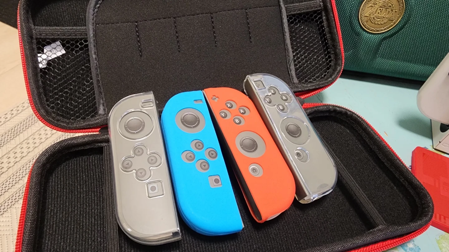 Nintendo Switch OLED Console with Accessories - photo 4