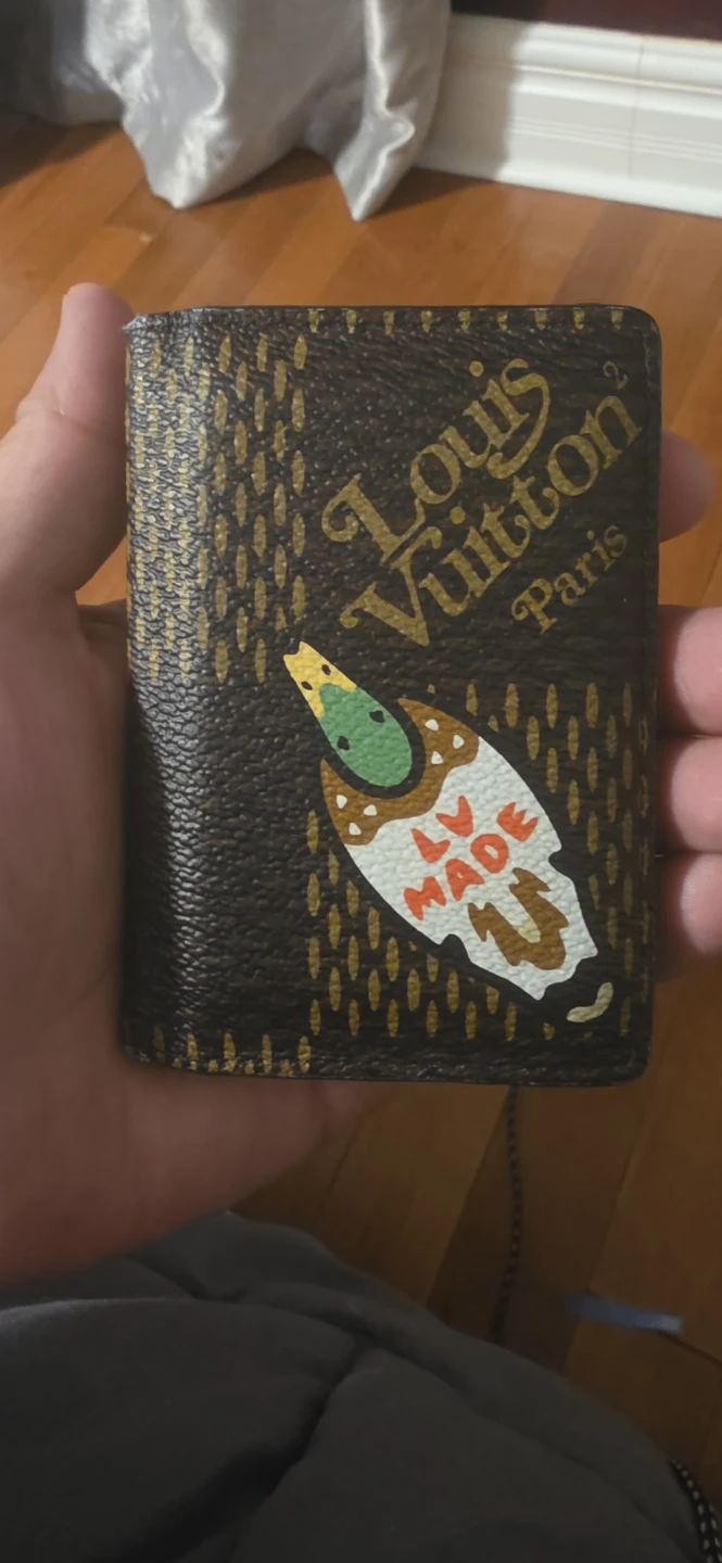 Louis Vuitton x nigo castaño Card Holder límited edition.