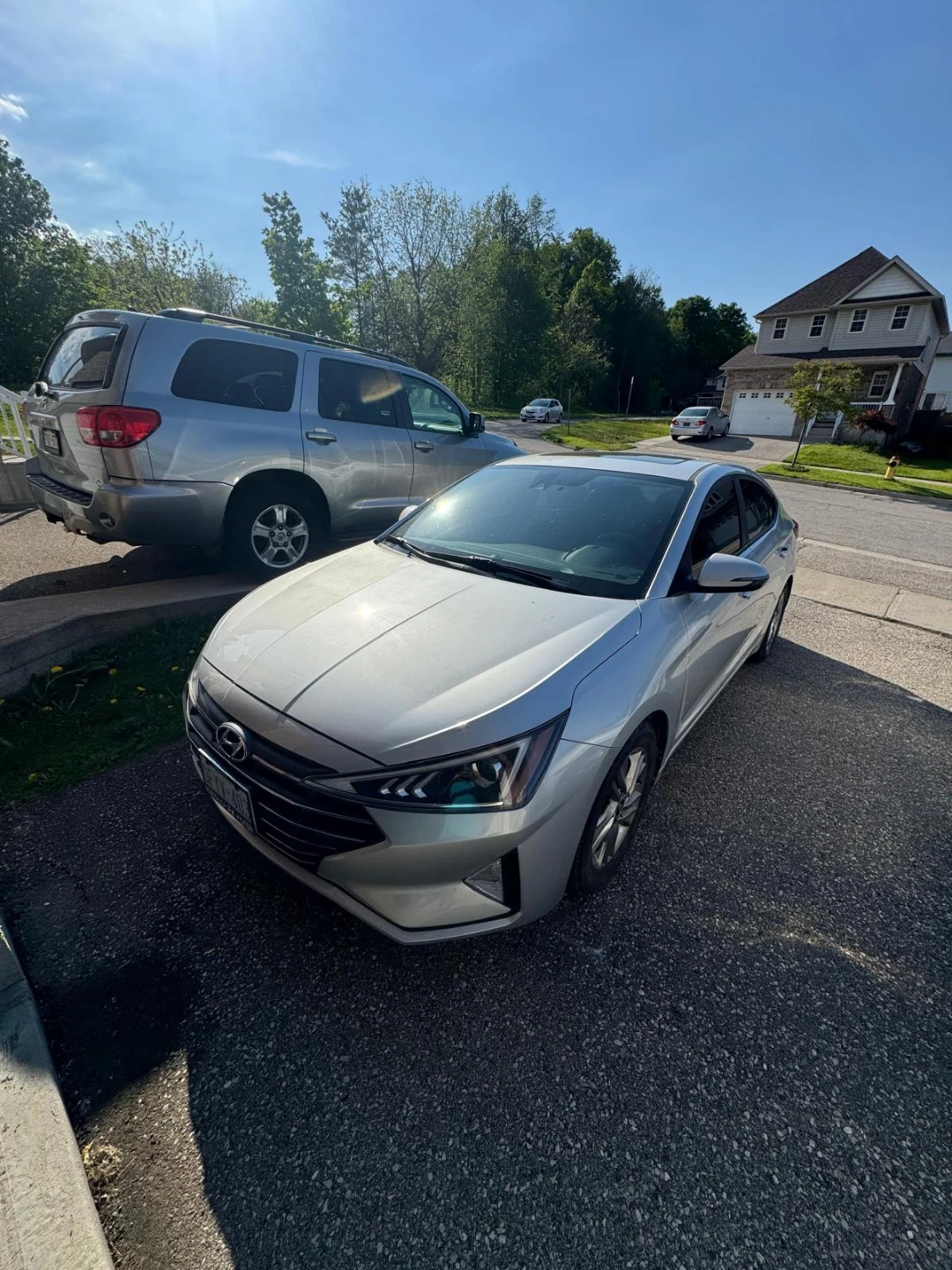 Silver Hyundai Elantra - photo 2
