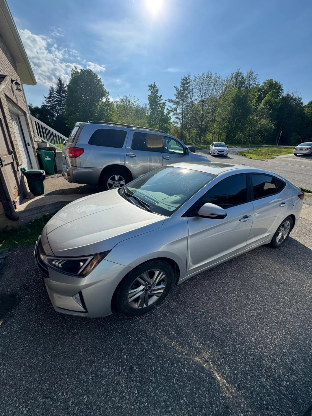Silver Hyundai Elantra - photo 3