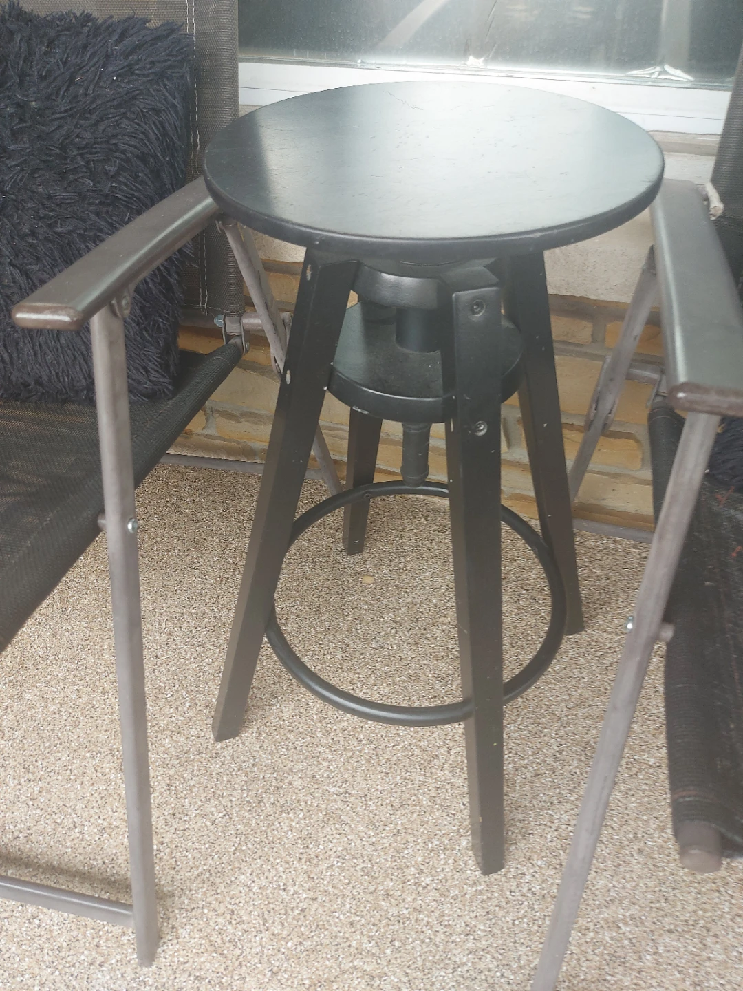 Black Round Bar Table