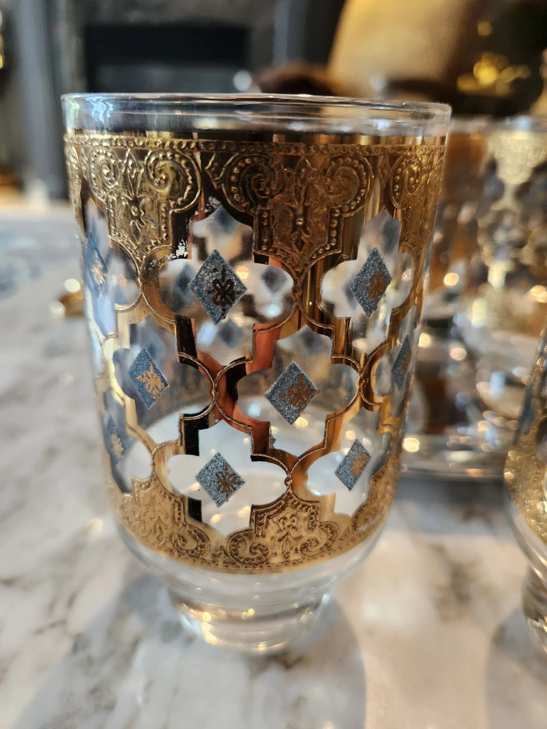Set of 8 Vintage Gold and White Patterned Drinking Glasses - photo 4