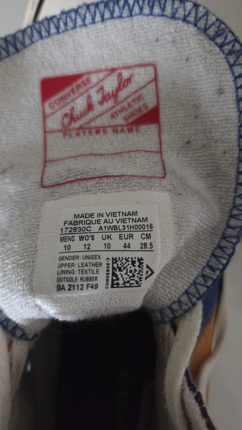 Converse Chuck Taylor hightops - photo 3
