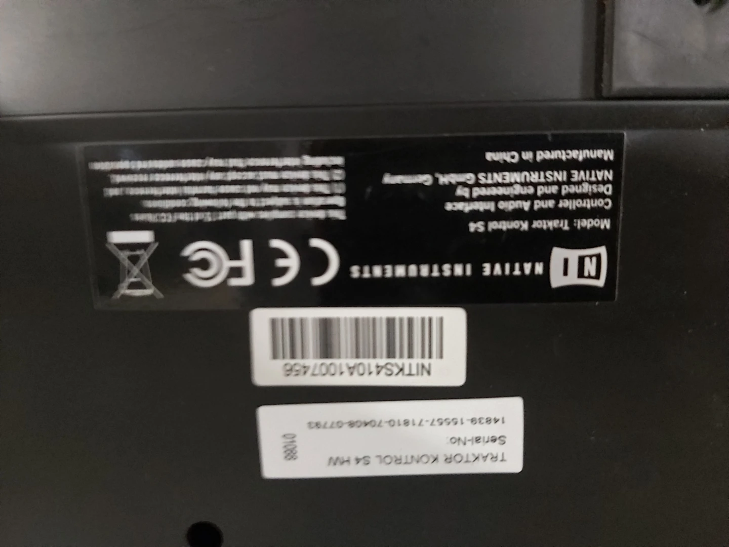 Native Instruments Traktor Kontrol S4 DJ Controller
