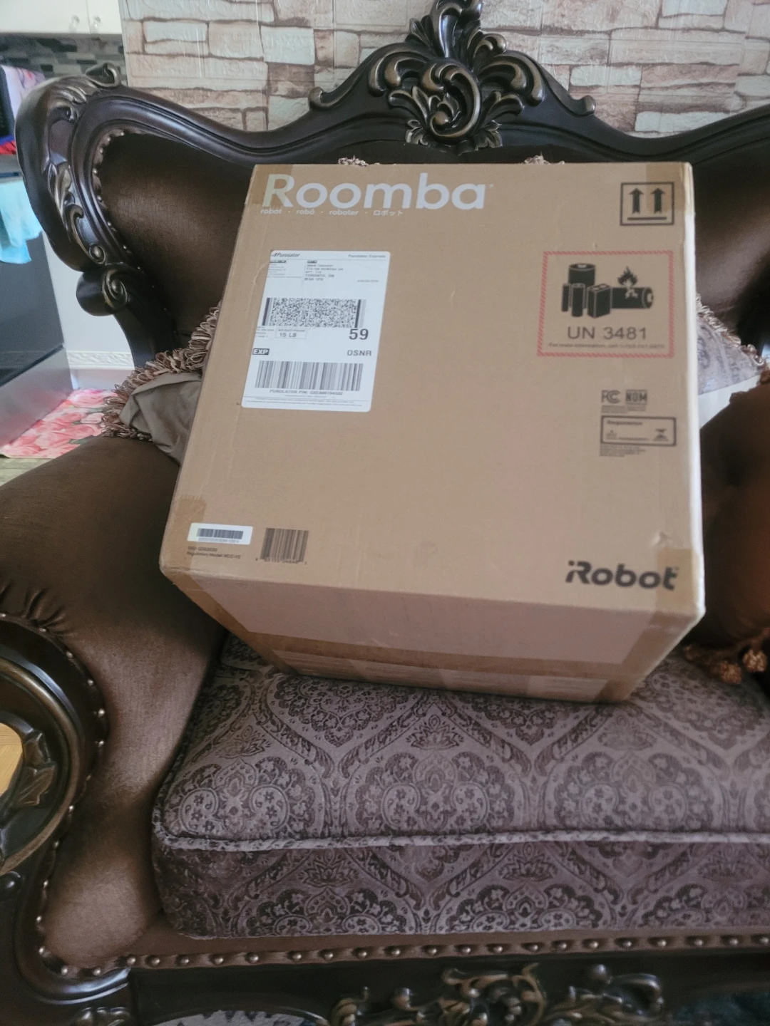 Roomba 105 Vac Robot with Auto-Empty Dock brand new $150 - photo 4