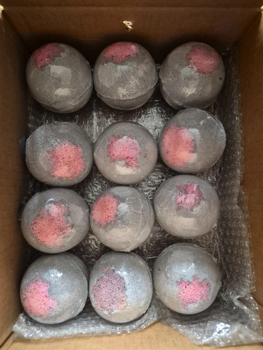 New  Set of 12 Bath Bombs