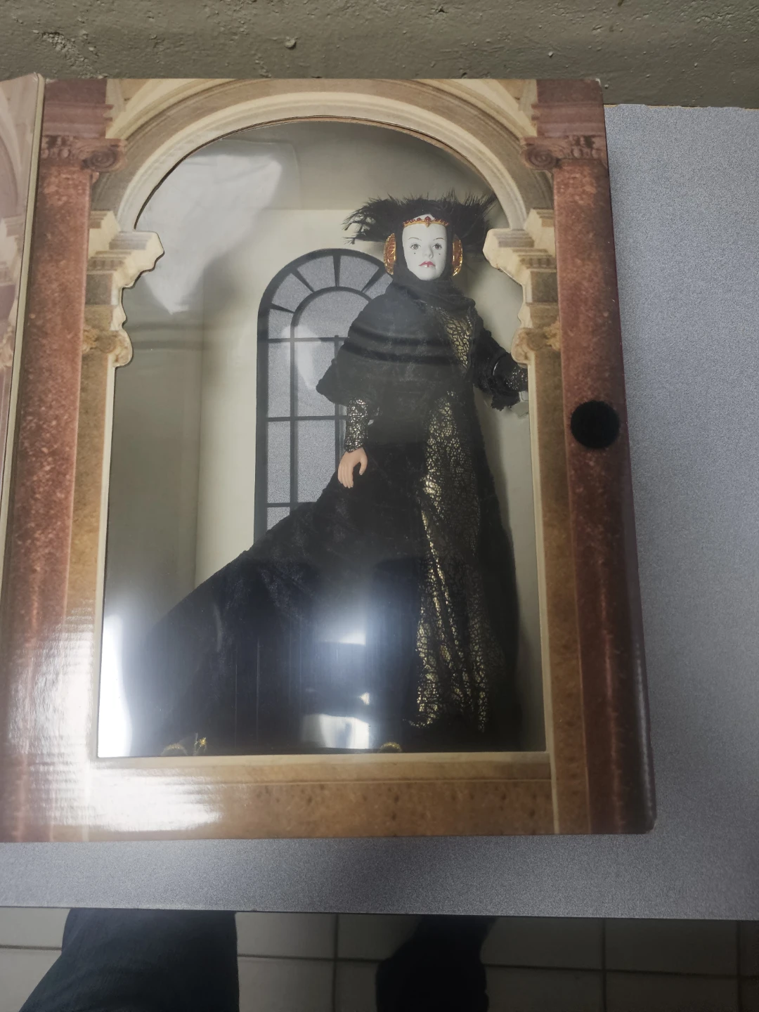 Star Wars Episode I Queen Amidala 1999 Portrait Edition Doll - photo 2
