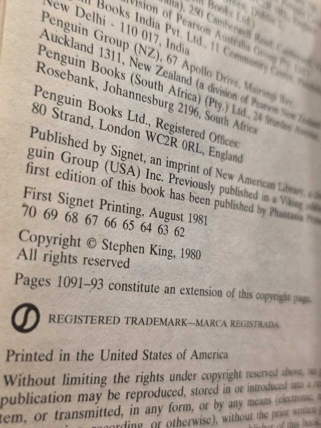 IT Stephen King Signet Books 1980's print Hardcover Bestseller - photo 4